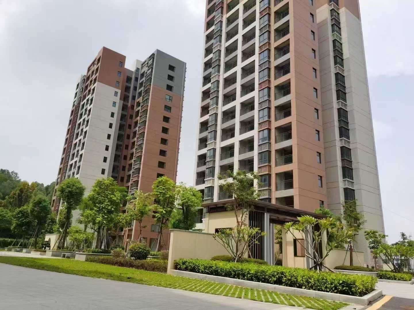 深圳龙华观澜【御品公园里】六栋封闭式花园小区 70年产权 单价16800/㎡起(图文)